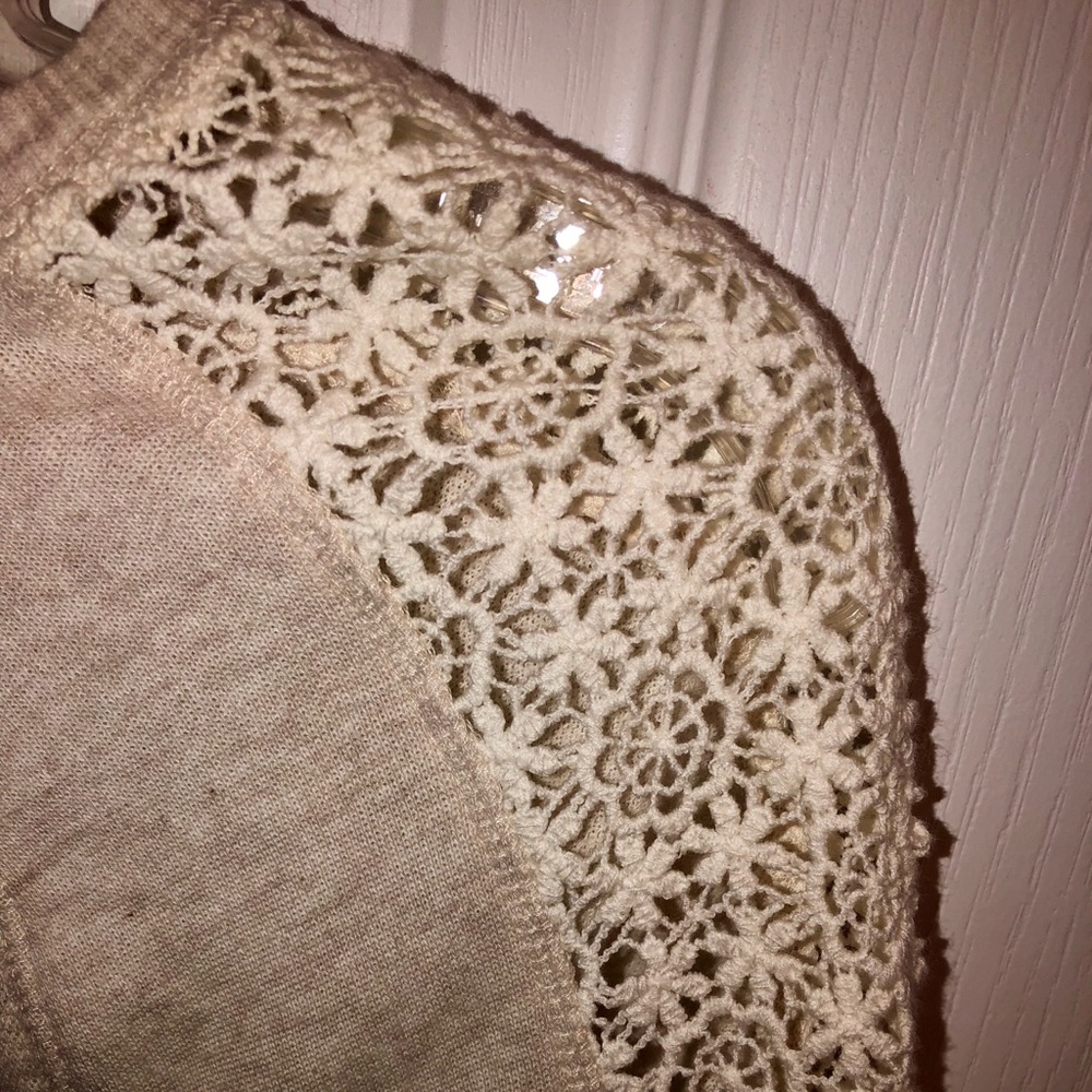 *SOLD* Cream  Merona long sleeve thin sweatshirt